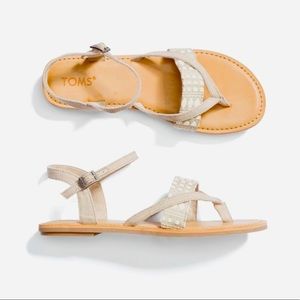 Toms Lexie novelty canvas sandal size 8.5